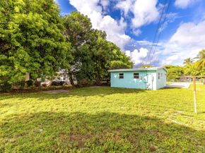 1729 Lauderdale Manor Drive, Fort Lauderdale FL 33311