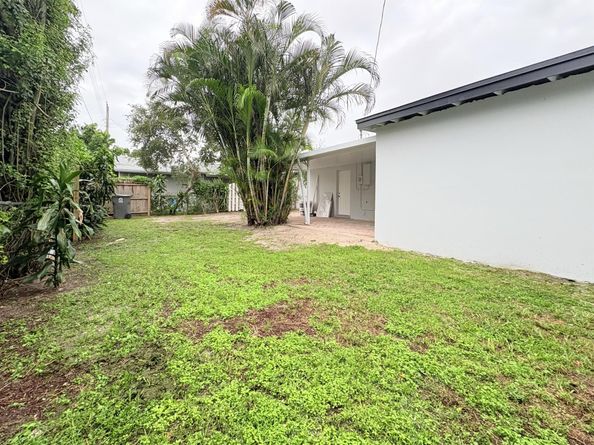 512 Aspen Road, West Palm Beach FL 33409