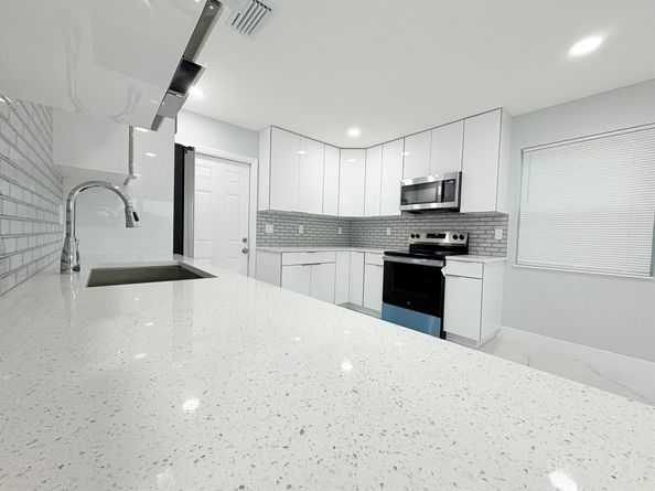 512 Aspen Road, West Palm Beach FL 33409