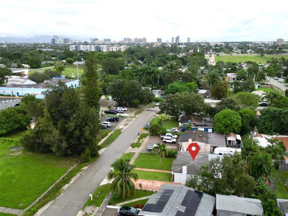 512 Aspen Road, West Palm Beach FL 33409