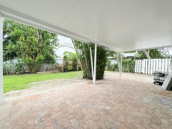 512 Aspen Road, West Palm Beach FL 33409
