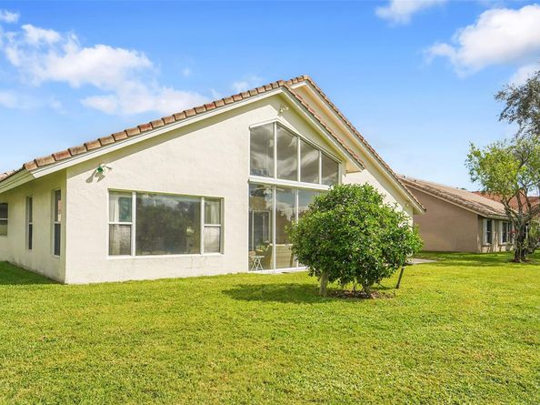 6898 Grenelefe Rd, Boynton Beach FL 33437