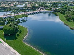 2217 Merriweather Way, Wellington FL 33414