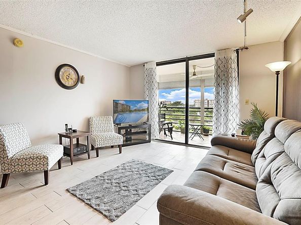1400 Saint Charles Pl 616, Pembroke Pines FL 33026