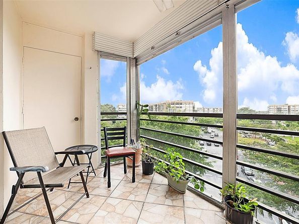 1400 Saint Charles Pl 616, Pembroke Pines FL 33026