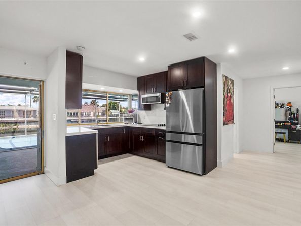 6613 Dahlia Dr, Miramar FL 33023