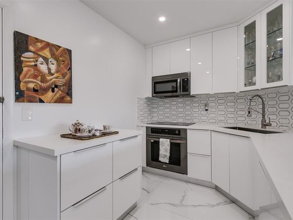 3333 NE 34th Street 304, Fort Lauderdale FL 33308
