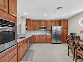 16135 Emerald Estates Dr 162 162, Weston FL 33331