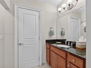 16135 Emerald Estates Dr 162 162, Weston FL 33331
