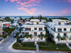 350 Desoto Street, Hollywood FL 33019