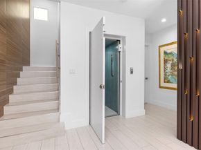 350 Desoto Street, Hollywood FL 33019