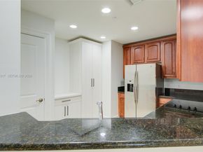 16101 Emerald Estates Dr 250 250, Weston FL 33331