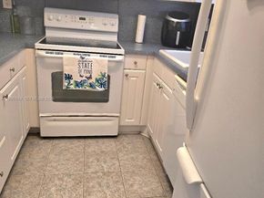2998 E Sunrise Lakes Drive 111, Sunrise FL 33322