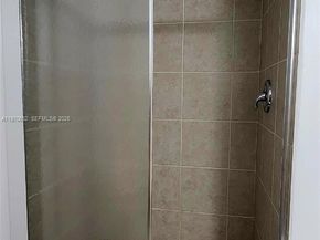 327 Lakeview Drive 103, Weston FL 33326