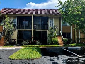 327 Lakeview Drive 103, Weston FL 33326