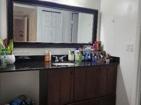 327 Lakeview Drive 103, Weston FL 33326