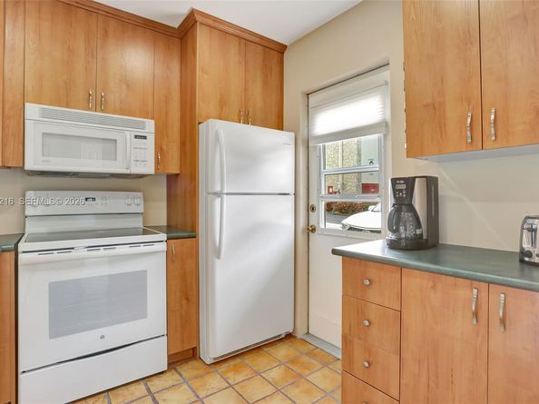 4311 NW 16th Street B103, Lauderhill FL 33313