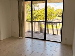 5661 Riverside Drive 203b7, Coral Springs FL 33067