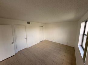 5661 Riverside Drive 203b7, Coral Springs FL 33067