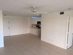 5661 Riverside Drive 203b7, Coral Springs FL 33067