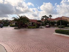 5661 Riverside Drive 203b7, Coral Springs FL 33067