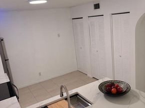 5661 Riverside Drive 203b7, Coral Springs FL 33067