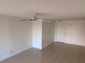 5661 Riverside Drive 203b7, Coral Springs FL 33067