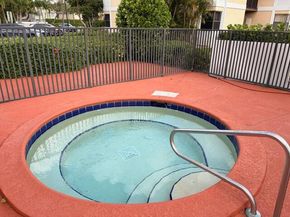 5661 Riverside Drive 203b7, Coral Springs FL 33067