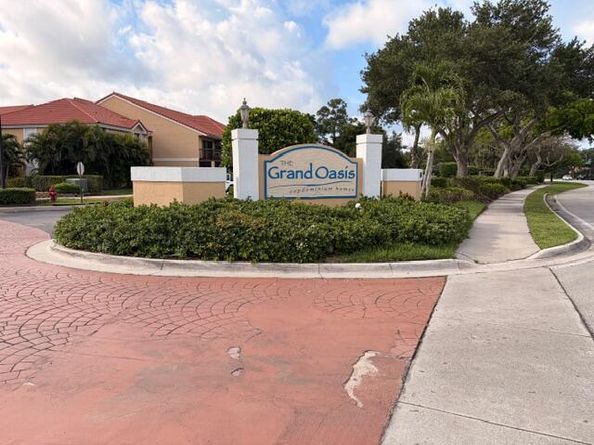 5661 Riverside Drive 203b7, Coral Springs FL 33067