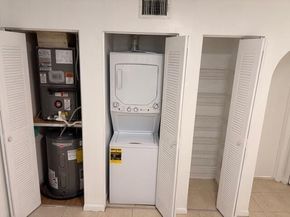 5661 Riverside Drive 203b7, Coral Springs FL 33067