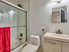 317 SE 12 Avenue 13, Pompano Beach FL 33060