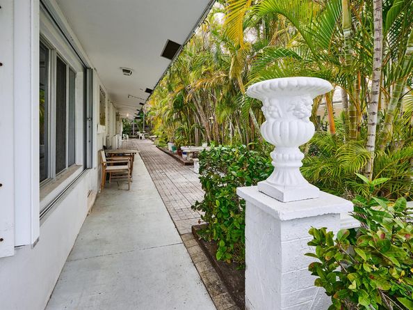 317 SE 12 Avenue 13, Pompano Beach FL 33060
