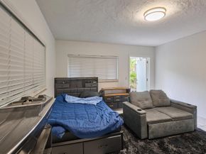 317 SE 12 Avenue 13, Pompano Beach FL 33060