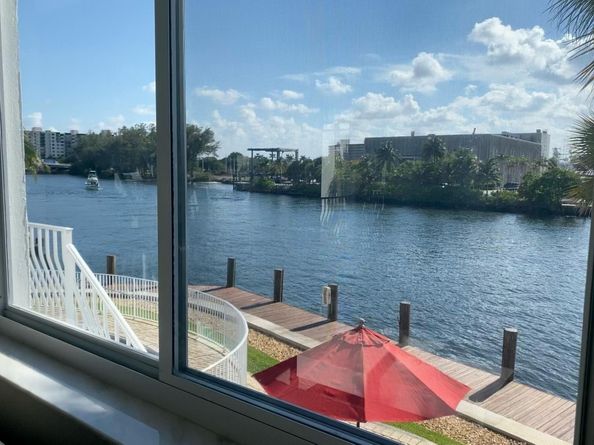 1705 N Riverside Dr 8, Pompano Beach FL 33062