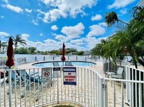 1705 N Riverside Dr 8, Pompano Beach FL 33062