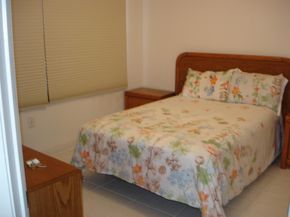 571 SW 142 Ave 106, Pembroke Pines FL 33027
