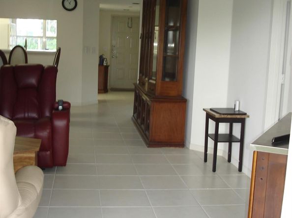 571 SW 142 Ave 106, Pembroke Pines FL 33027