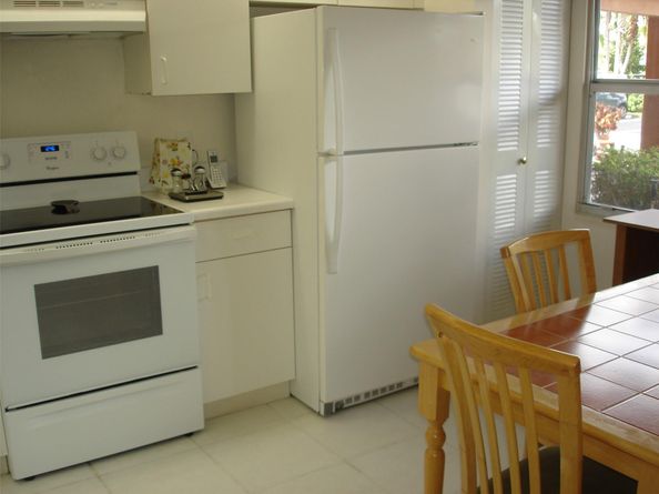 571 SW 142 Ave 106, Pembroke Pines FL 33027
