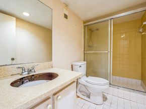 9440 Tangerine Place 102, Davie FL 33324