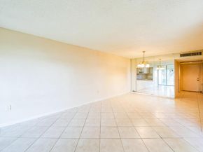 9440 Tangerine Place 102, Davie FL 33324