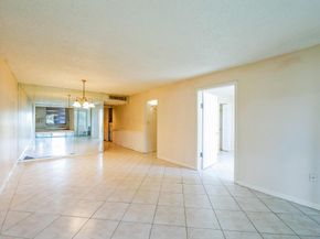 9440 Tangerine Place 102, Davie FL 33324