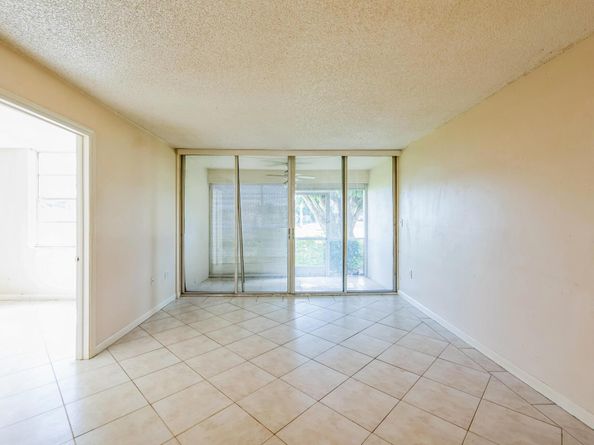 9440 Tangerine Place 102, Davie FL 33324