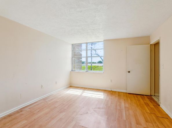 9440 Tangerine Place 102, Davie FL 33324