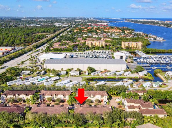 810 Via Villagio, Hypoluxo FL 33462