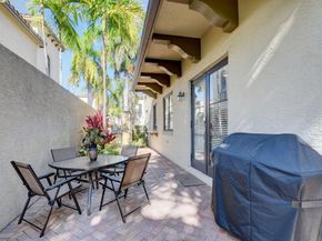 810 Via Villagio, Hypoluxo FL 33462
