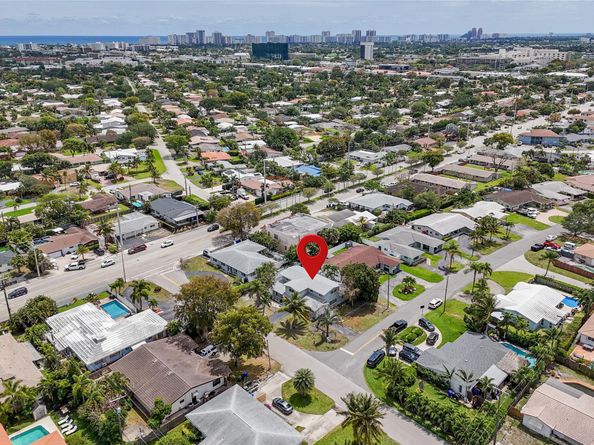 1750 NE 55th St, Fort Lauderdale FL 33334