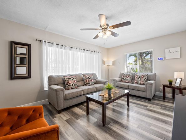 1750 NE 55th St, Fort Lauderdale FL 33334