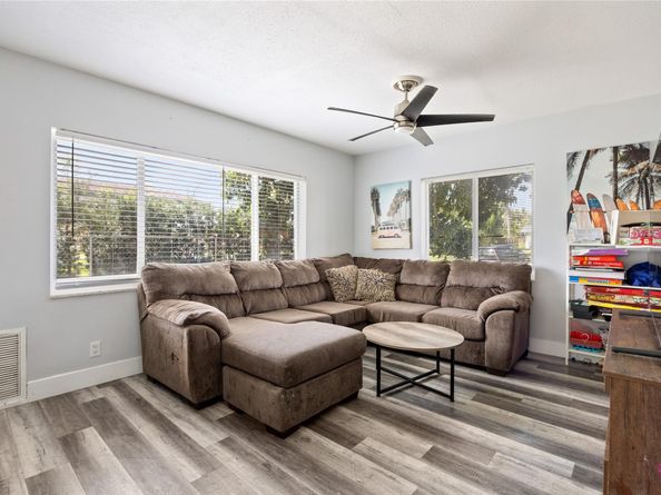 1750 NE 55th St, Fort Lauderdale FL 33334