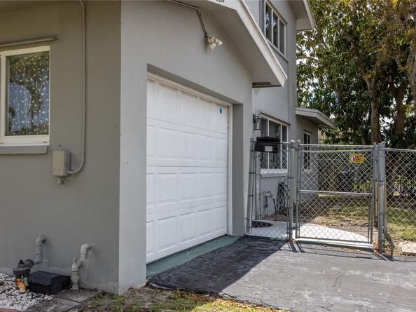 1750 NE 55th St, Fort Lauderdale FL 33334