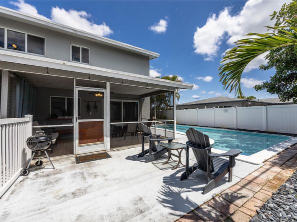 1750 NE 55th St, Fort Lauderdale FL 33334